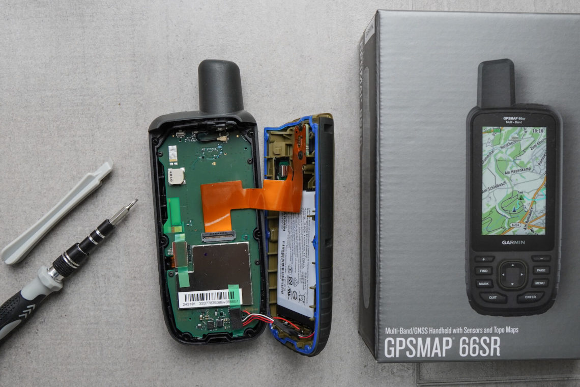 Garmin GPSmap 66sr Akku wechseln Anleitung und Praxistest