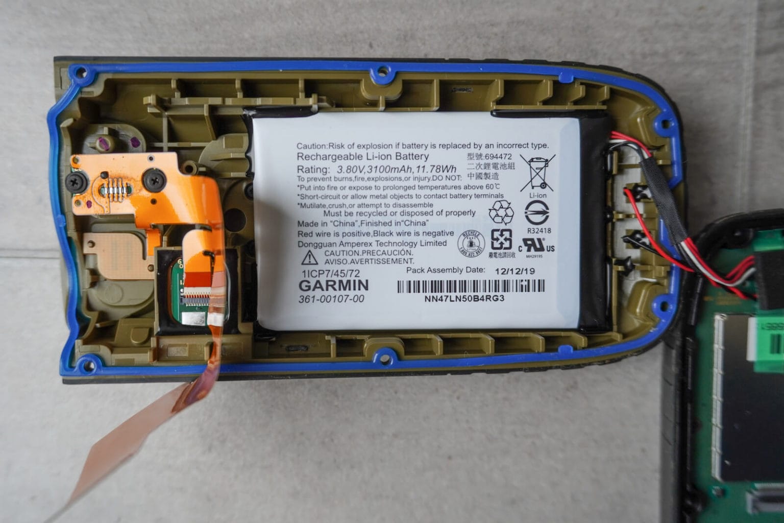 Garmin GPSmap 66sr Akku wechseln Anleitung und Praxistest