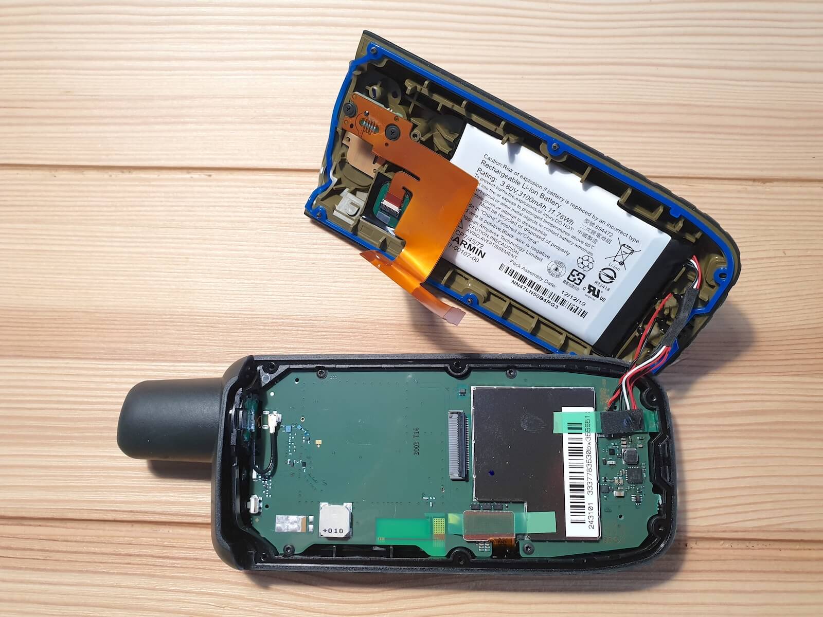 Garmin GPSmap 66sr Akku wechseln Anleitung und Praxistest