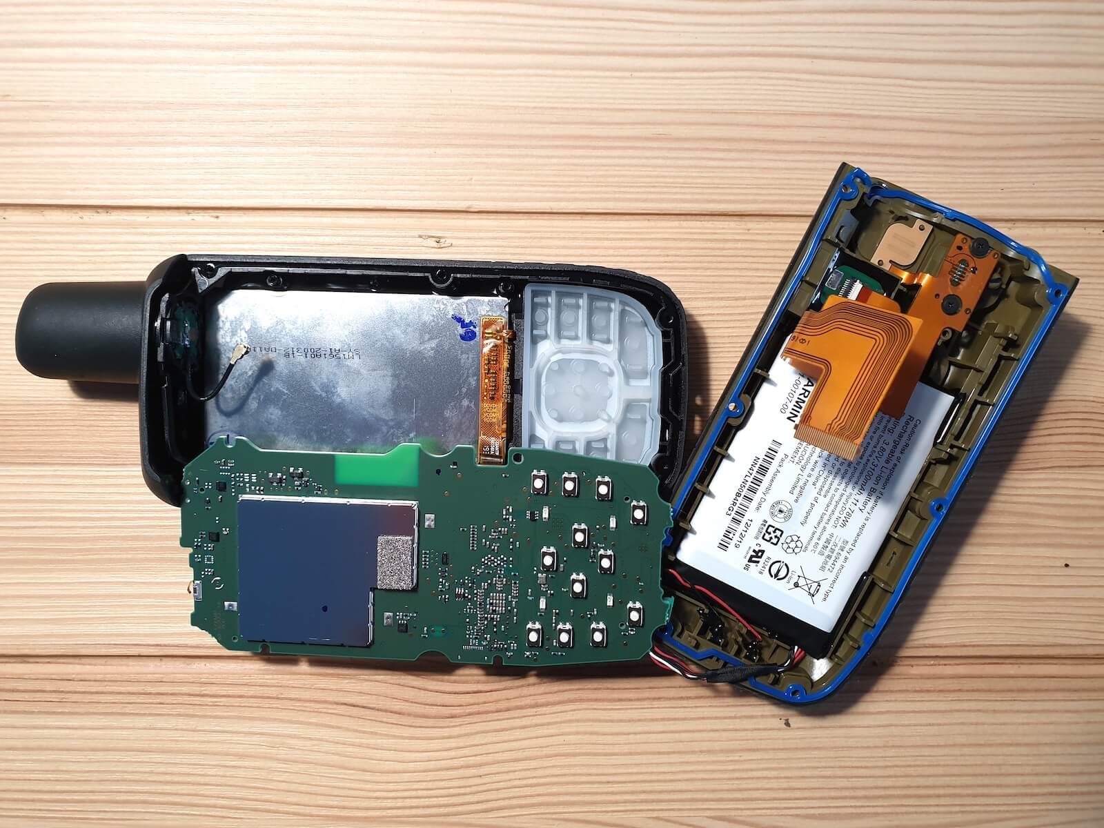 Garmin GPSmap 66sr Akku wechseln Anleitung und Praxistest